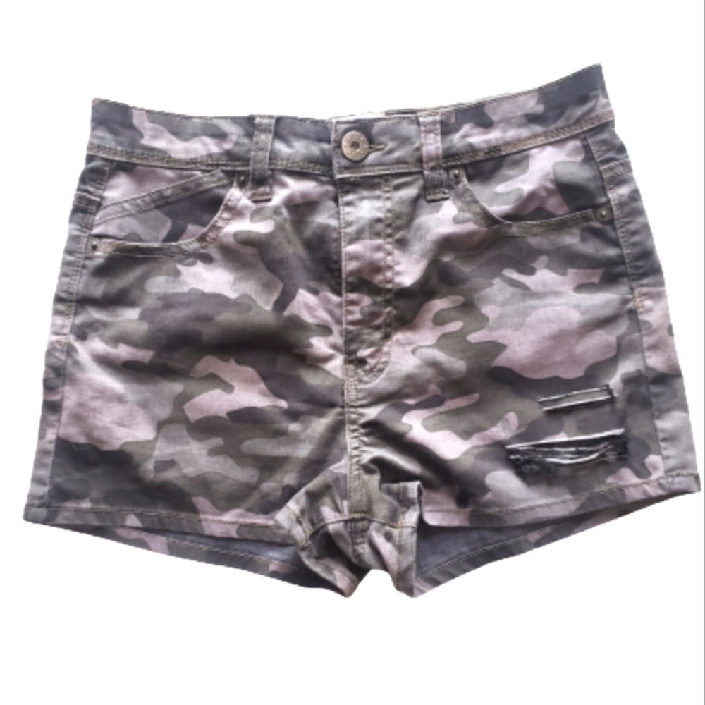 URBAN BASICS SHORTS